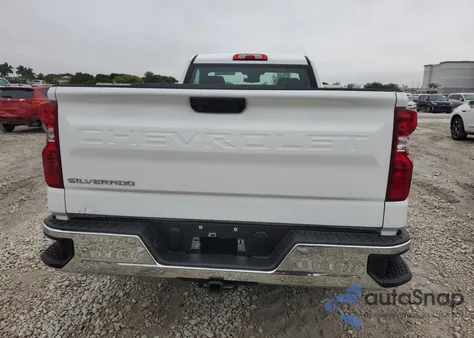 2022 Chevrolet Silverado C1500 z USA, uszkodzony, nr VIN 3GCNAAED4NG656337
